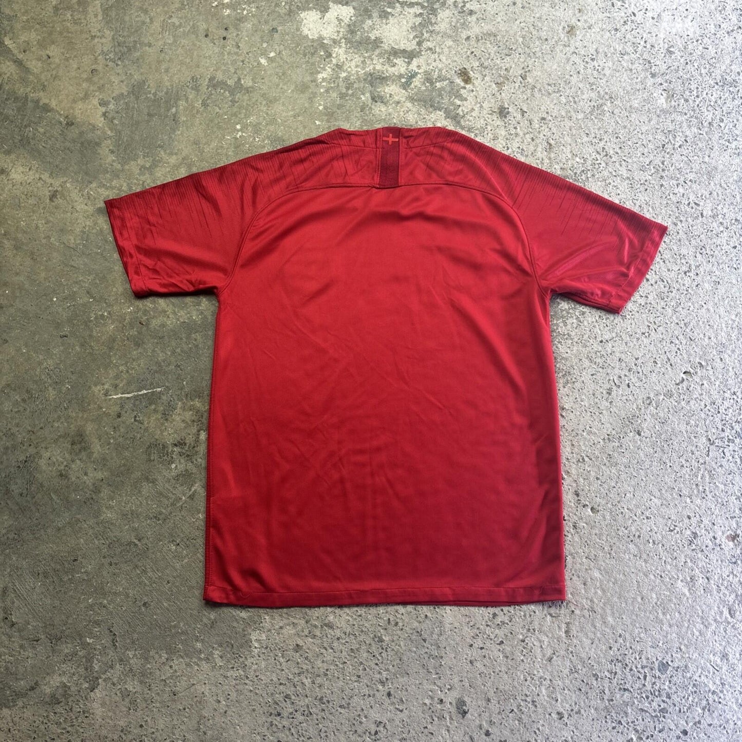Red England 2018/19 Nike Football Shirt | Size: M