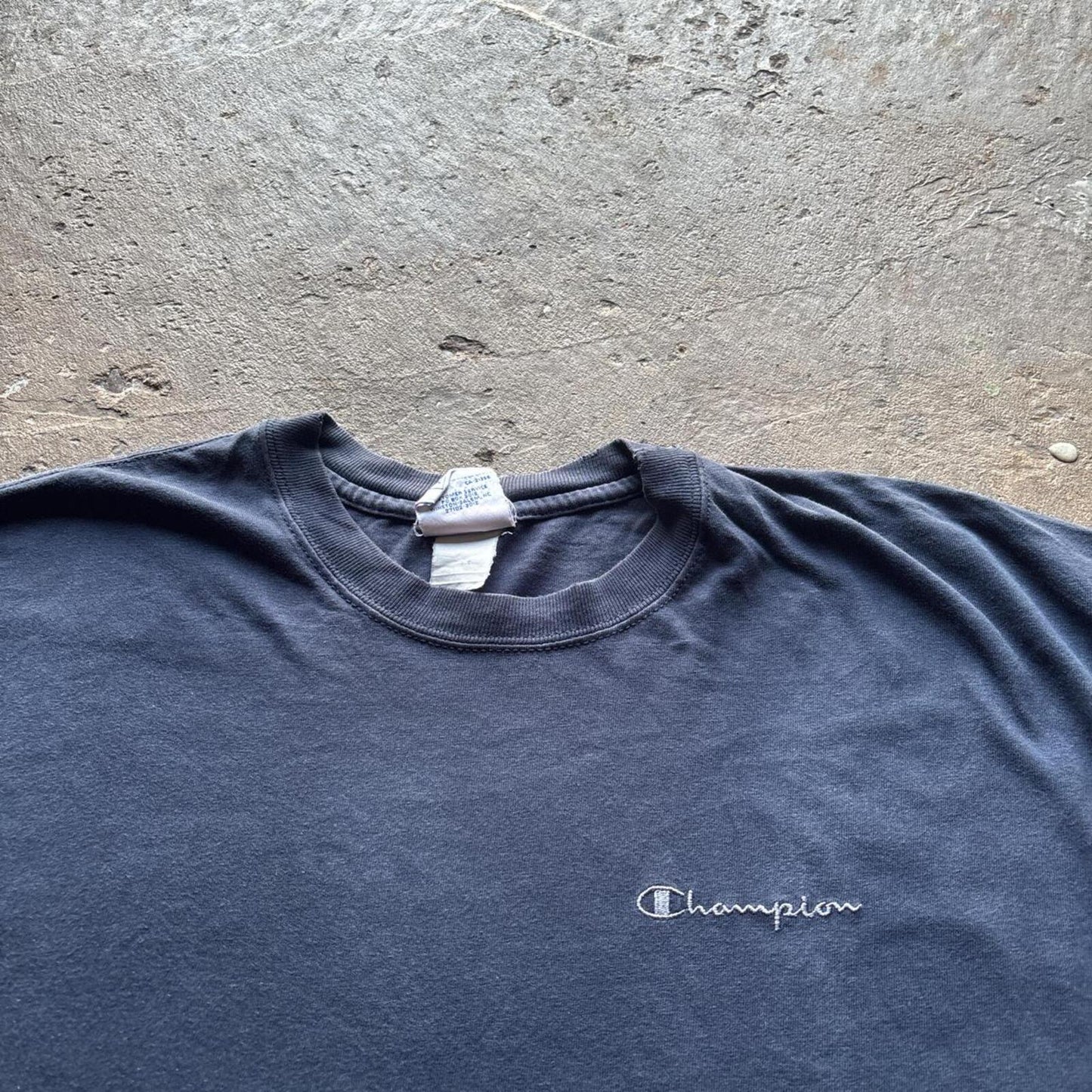 Vintage Navy Champion t-shirt - XL