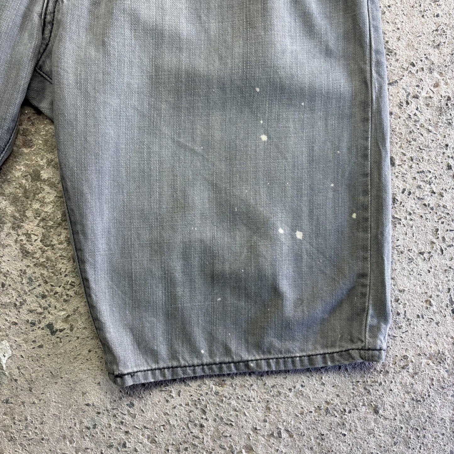 Textured Grey Levi’s 514 Denim Jean Shorts | W38"