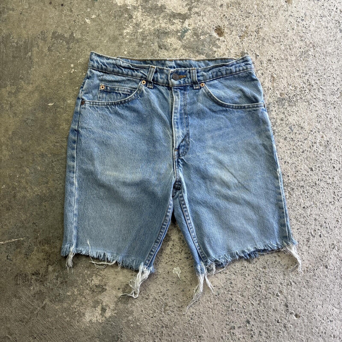 Light Blue Levi’s Cut Off Denim Jean Shorts | W32"