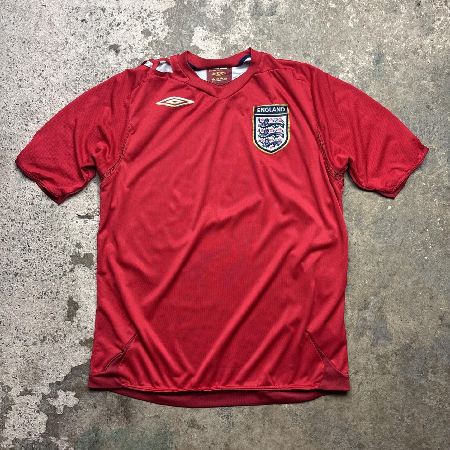 2006-08 Red Umbro England Away Football Men’s Shirt | M