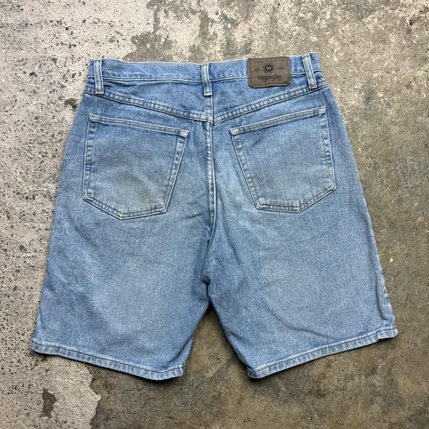 Blue Denim Wrangler Men’s Bermuda Relaxed Fit Shorts | W32