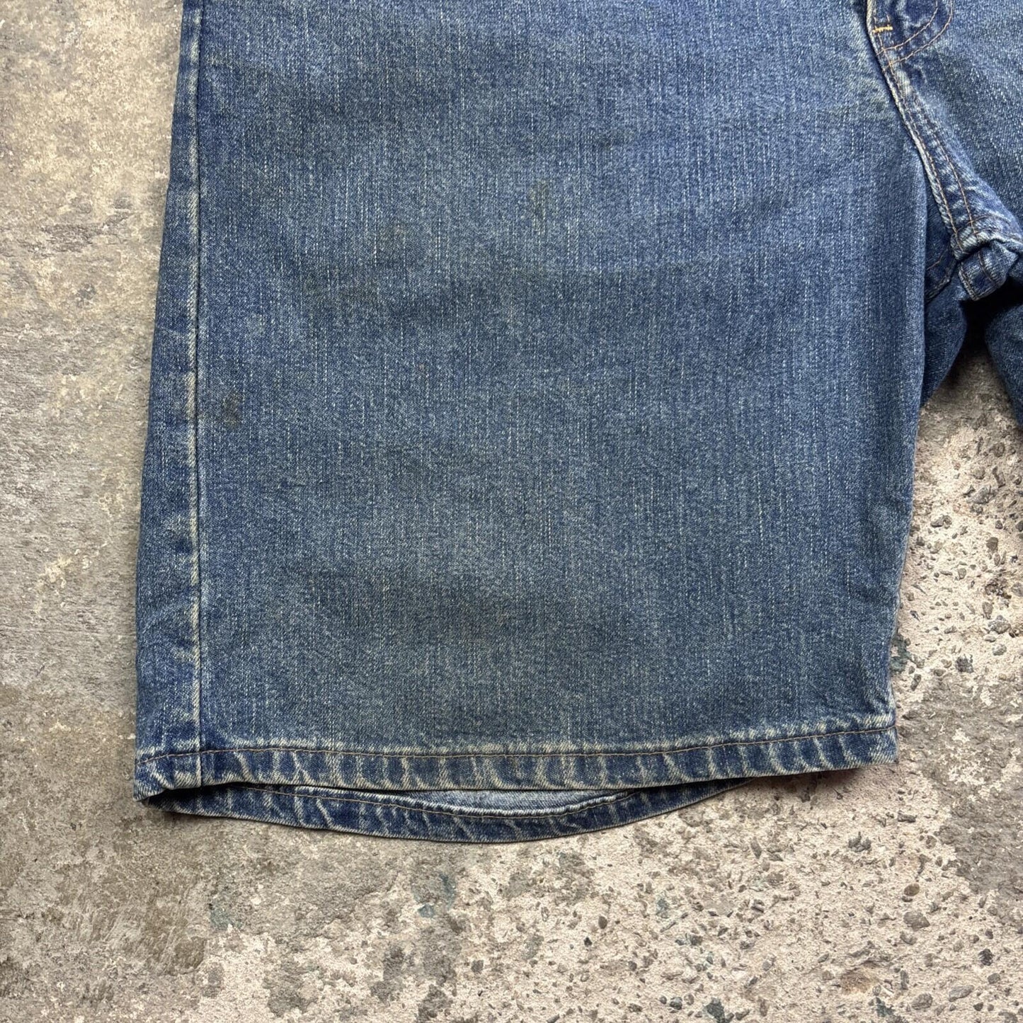 Blue Textured Levi’s Jean Shorts | W34"