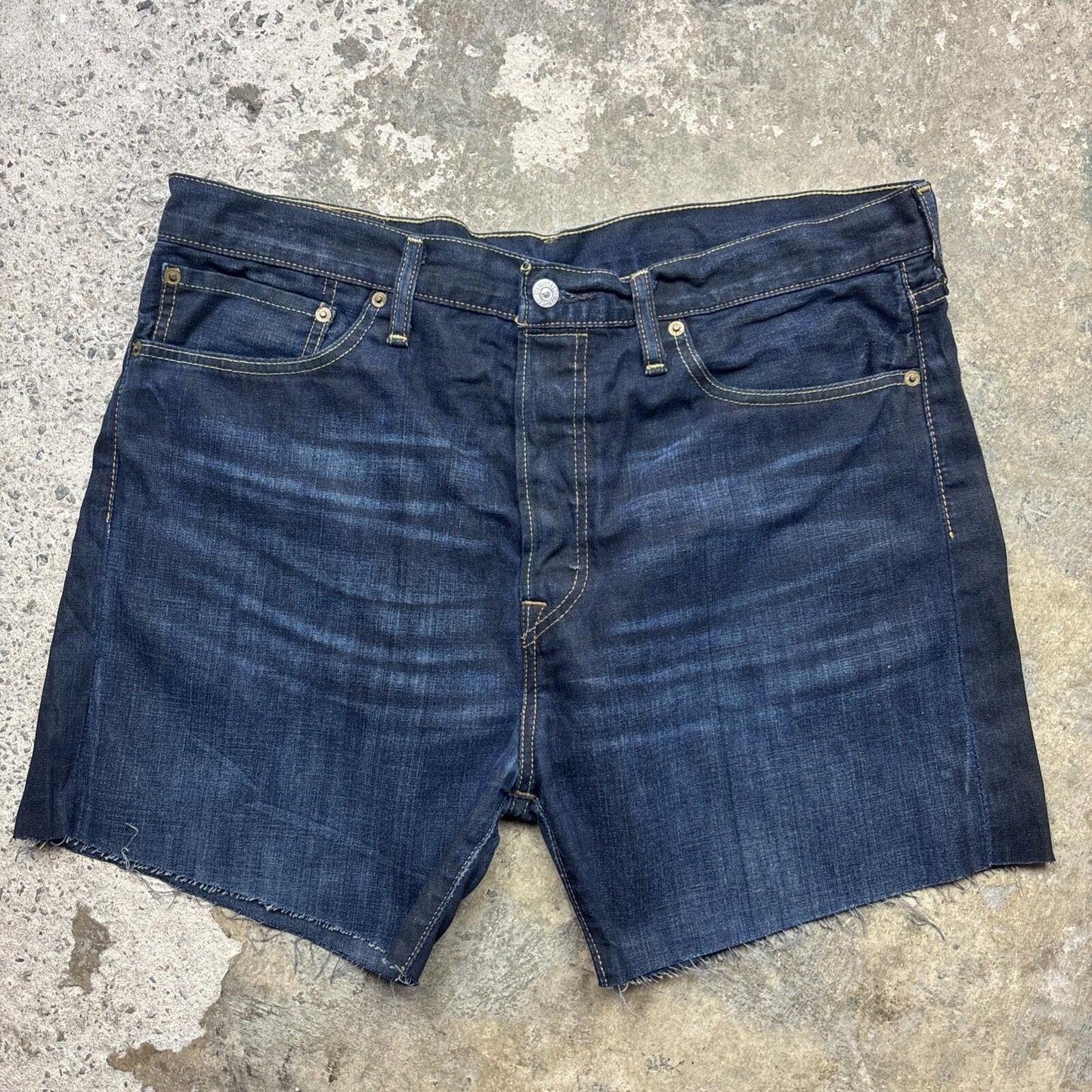 Navy Blue Denim Levi’s 562 Men’s Cut Off Shorts | W34