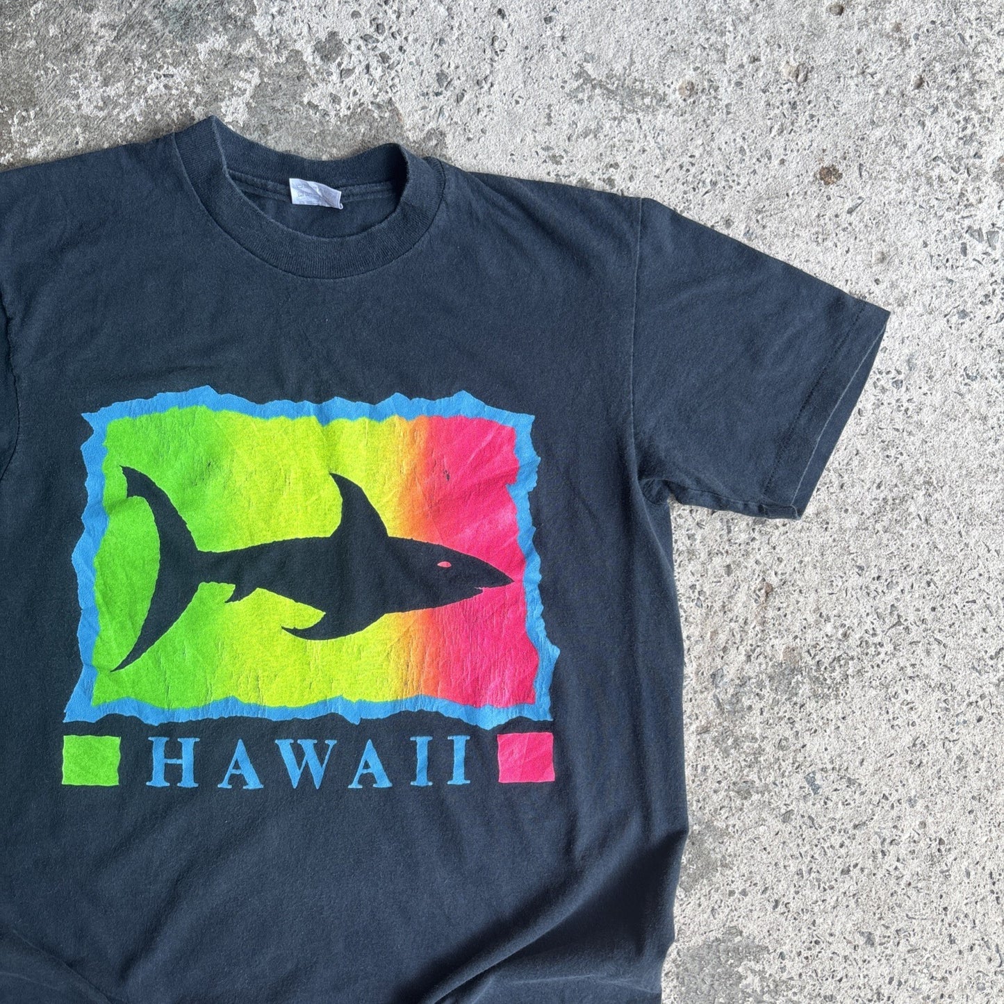 Vintage Navy Hawaii Print Graphic Single Stitch T-Shirt | Size M