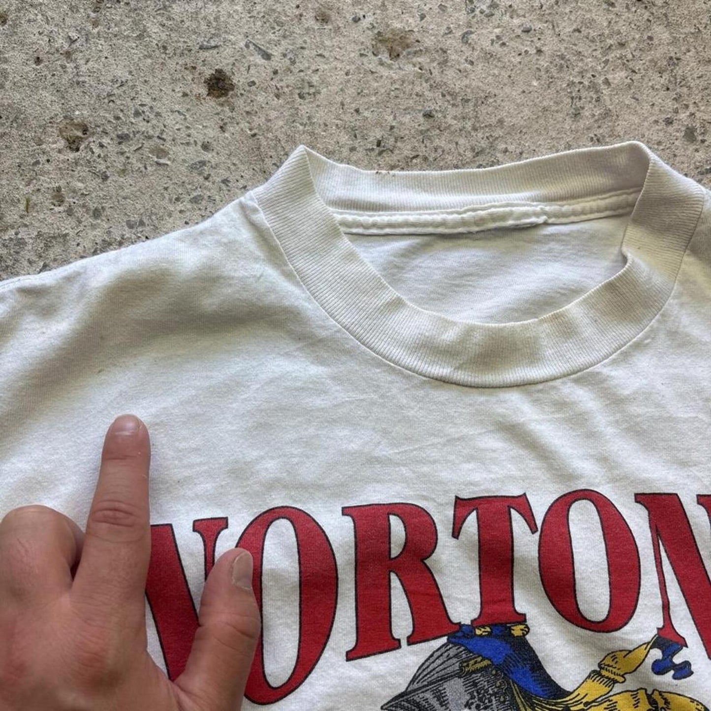 Vintage White ‘Norton’s Tavern’ 1991 single stitch t-shirt - XL