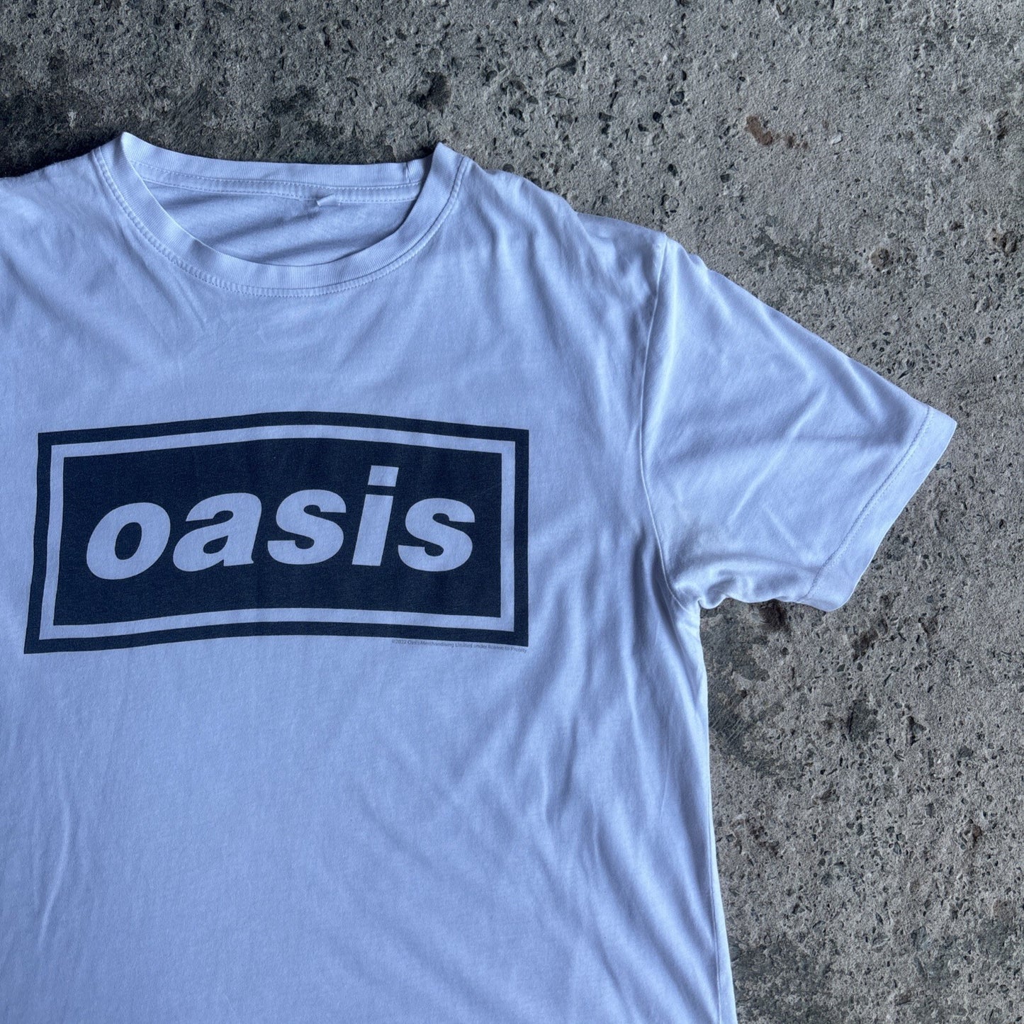 White Oasis Iconic Graphic Print T-shirt | Size M