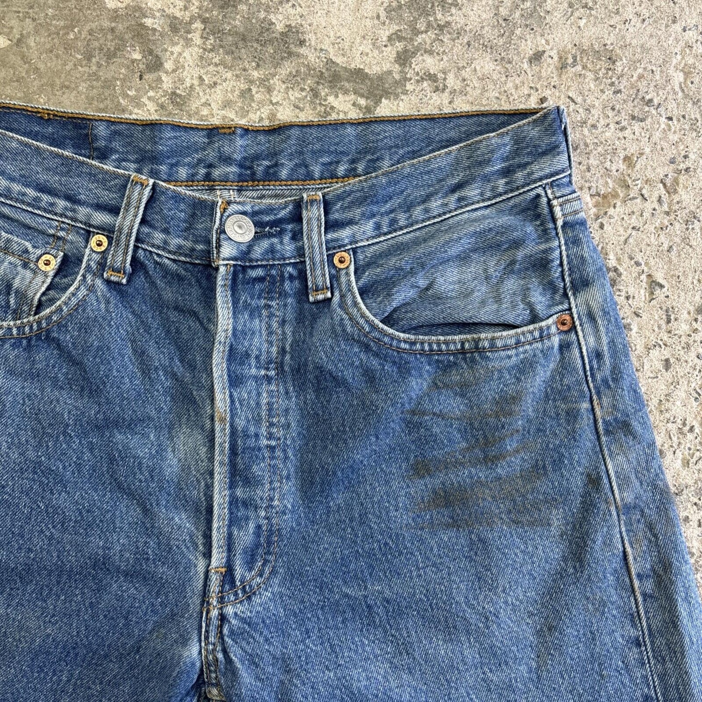 Blue Denim Levi’s Cut Off Jean Shorts | 31"