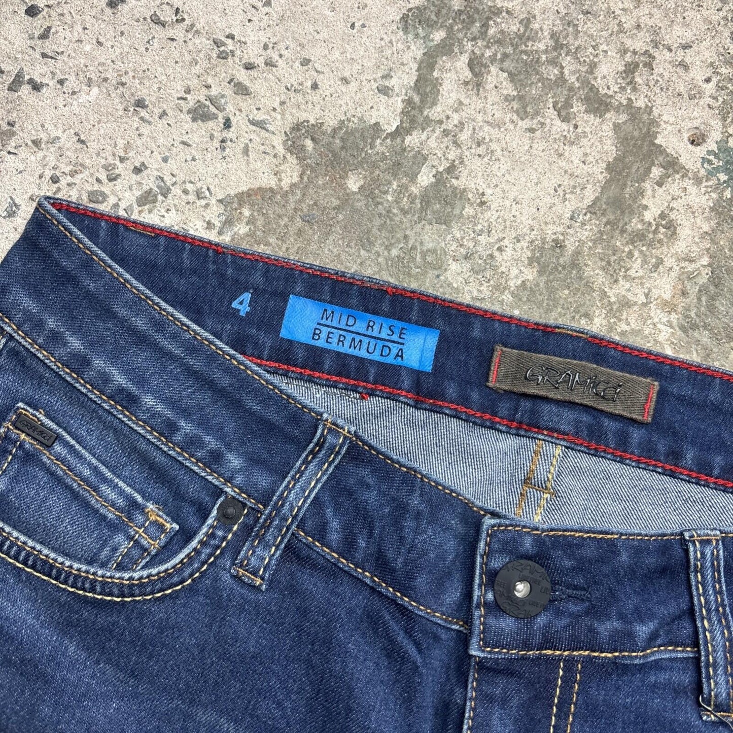 BNWT Gramicci Denim Bermuda Women’s Mid Rise Shorts | Size 4