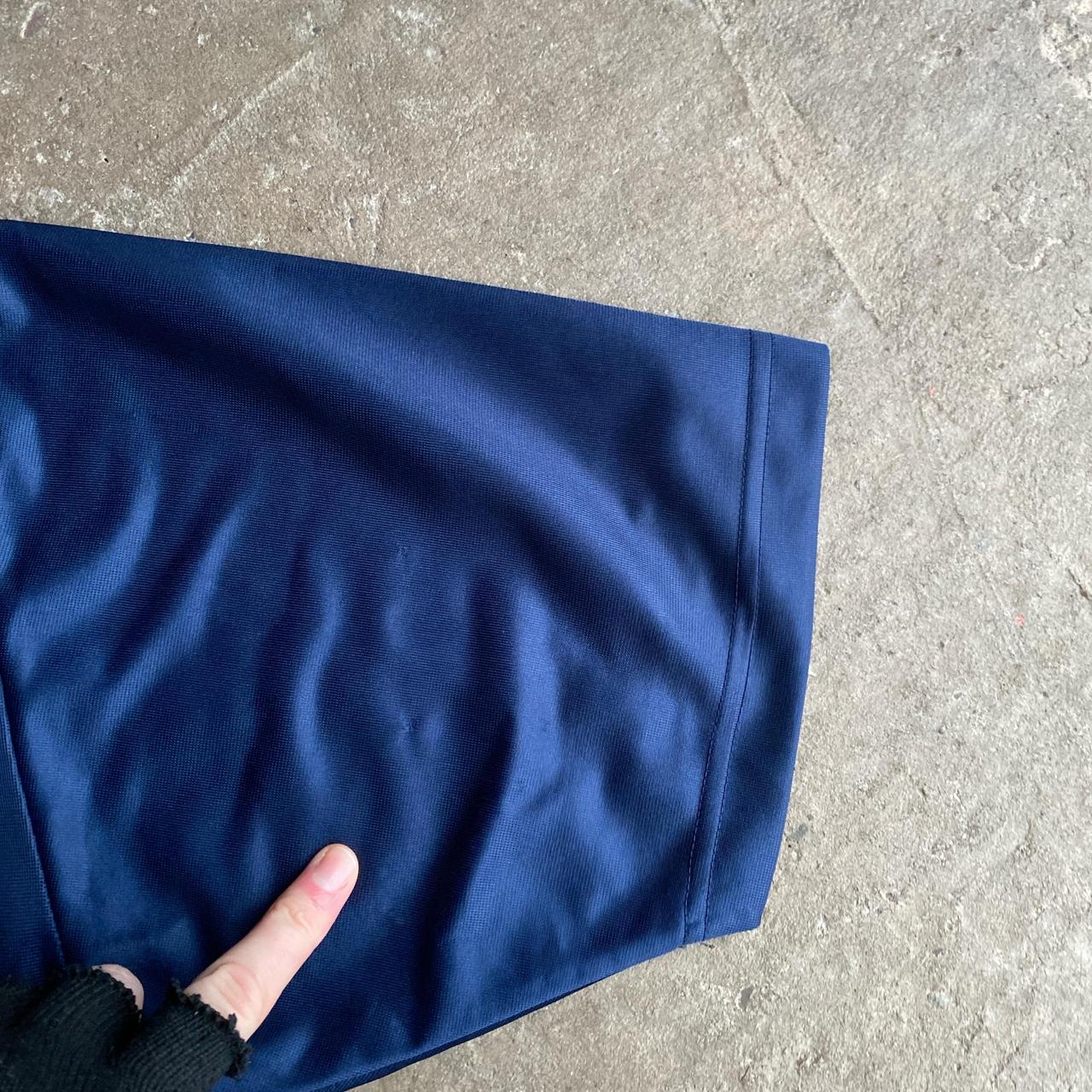 Vintage Navy Nike Sportswear T-Shirt - XL