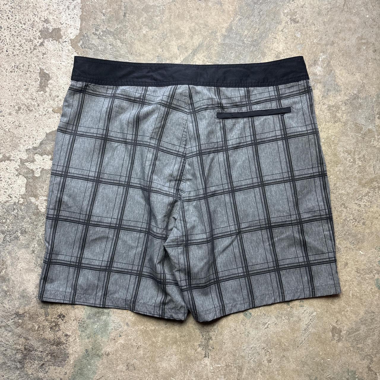Black and grey chequered Hurley board shorts 00s - W38