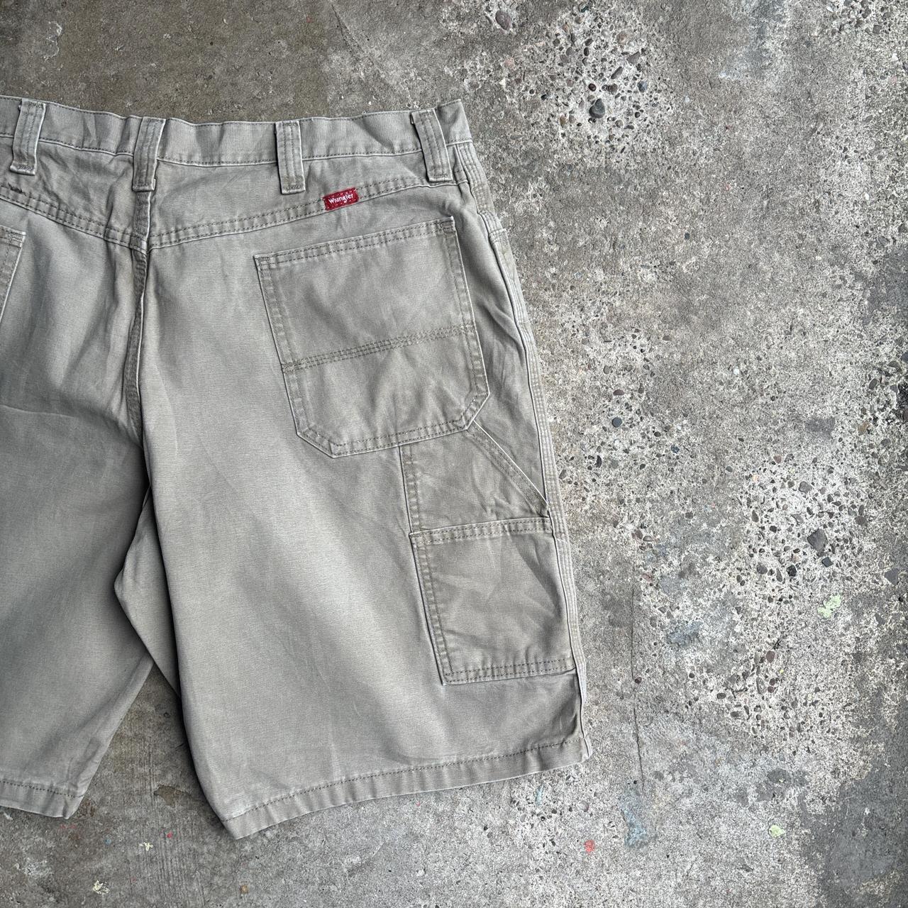 Tan/Khaki Wrangler Carpenter Shorts