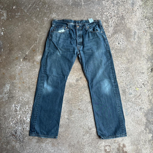 Textured Blue Denim 501 Levi’s Jeans
