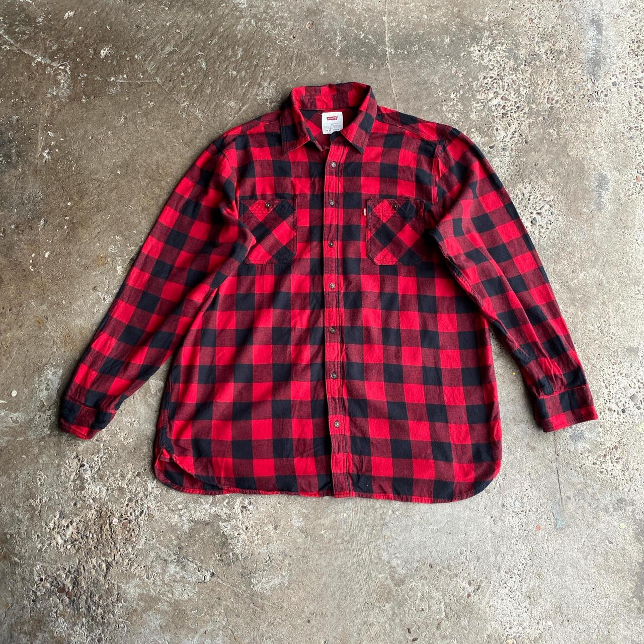 Red & Black Checkered Levis Flannel Shirt - XL