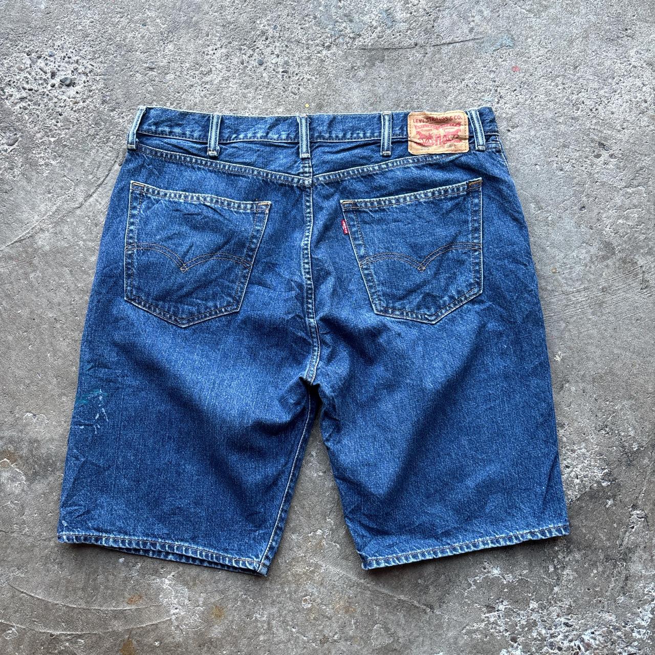 Blue denim Levi’s 505 shorts