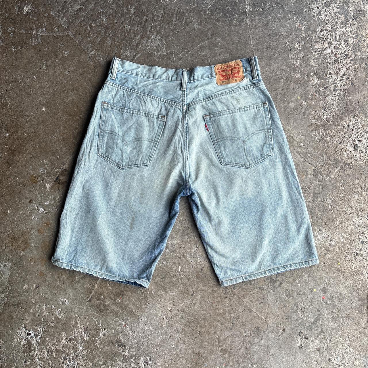 Light Wash Levi’s Strauss Jean Shorts - W33