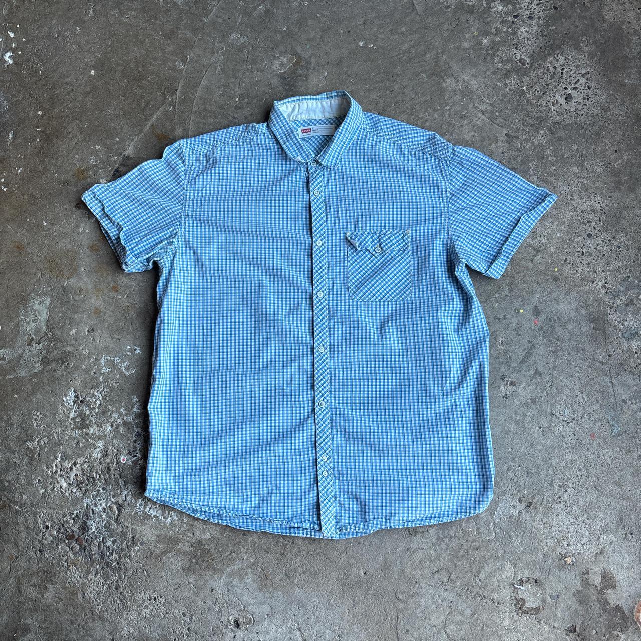 Blue & White Checkered Levi’s Short Sleeve Shirt