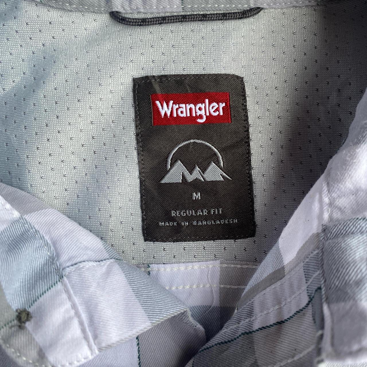 Blue & Grey Checkered Wrangler Long Sleeve Shirt - M