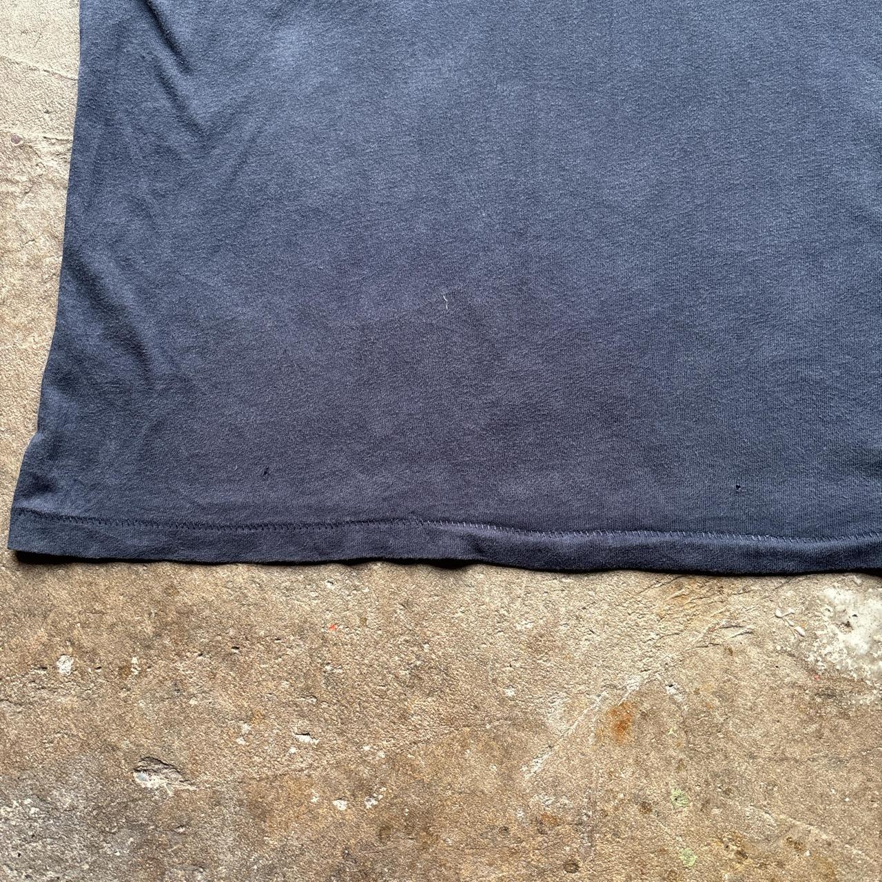 Navy Abercrombie & Fitch graphic tee