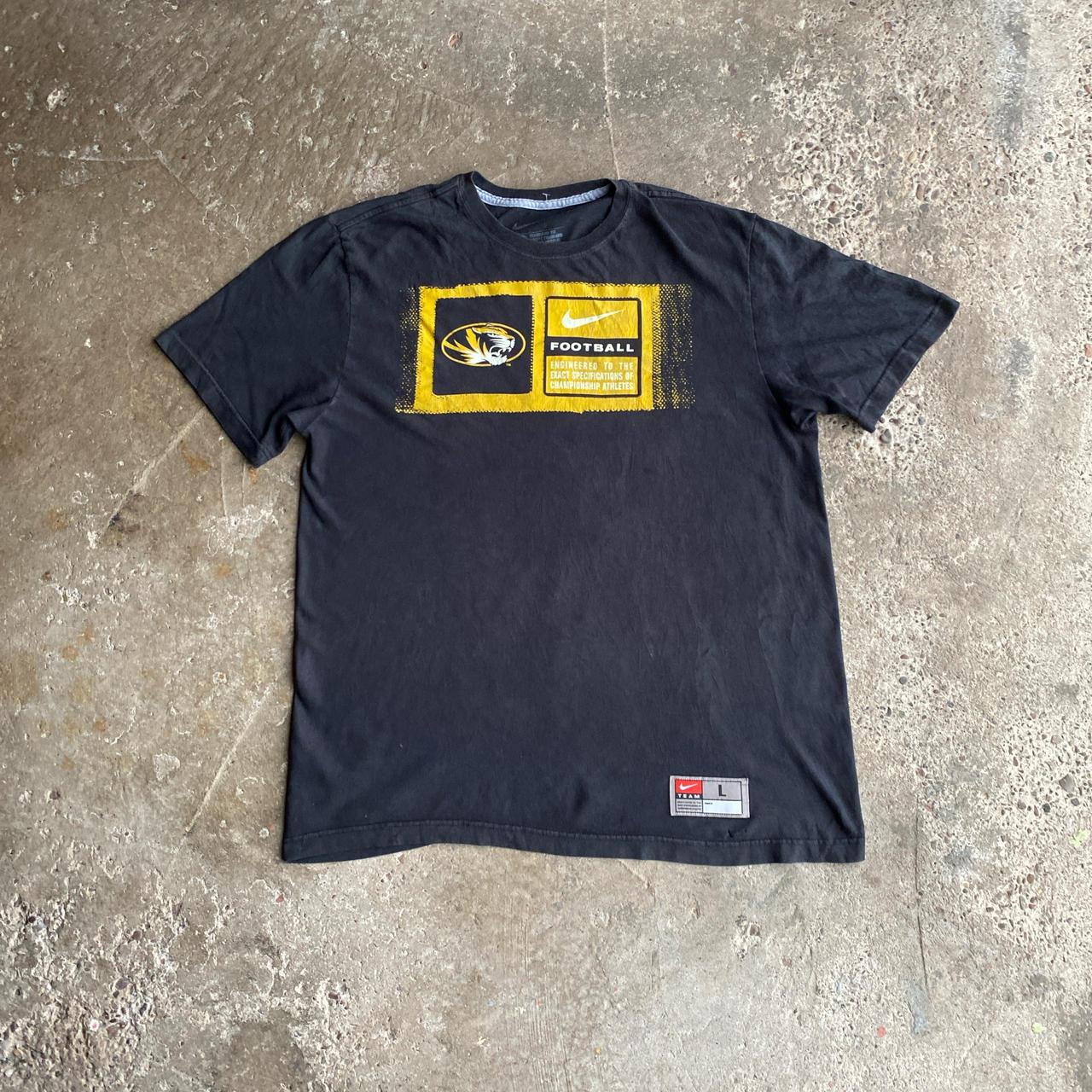 Black Nike Graphic Missouri Tigers T-Shirt - L