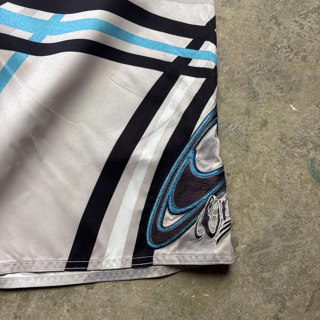 Vintage cream O’Neill board shorts 00s - W35