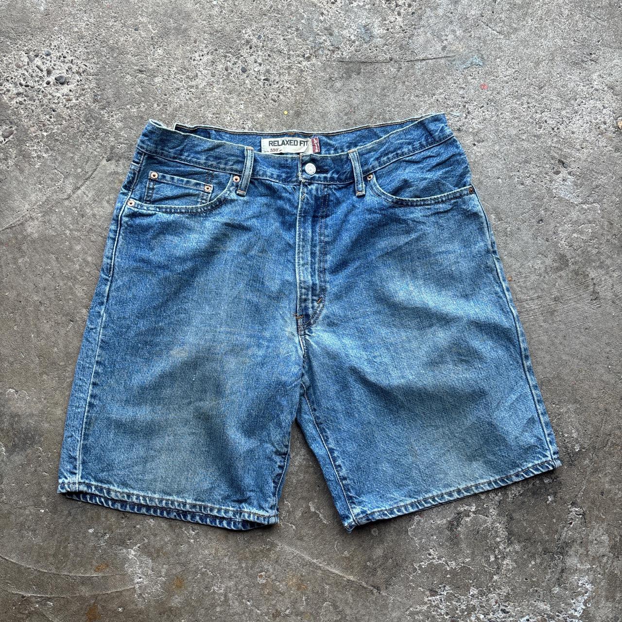Blue denim Levi’s 550 shorts