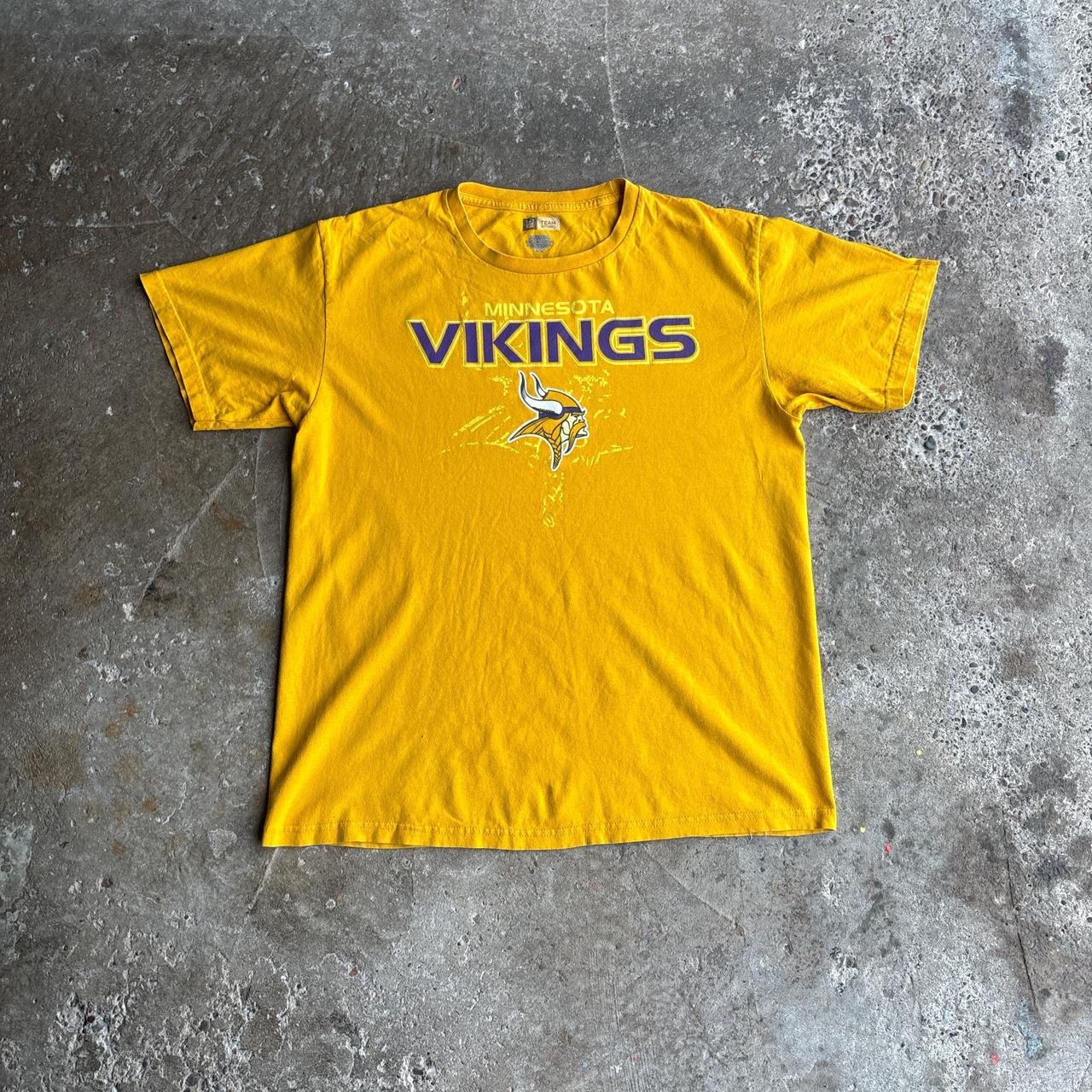Yellow Minnesota Viking’s Graphic NFL T-Shirt - L