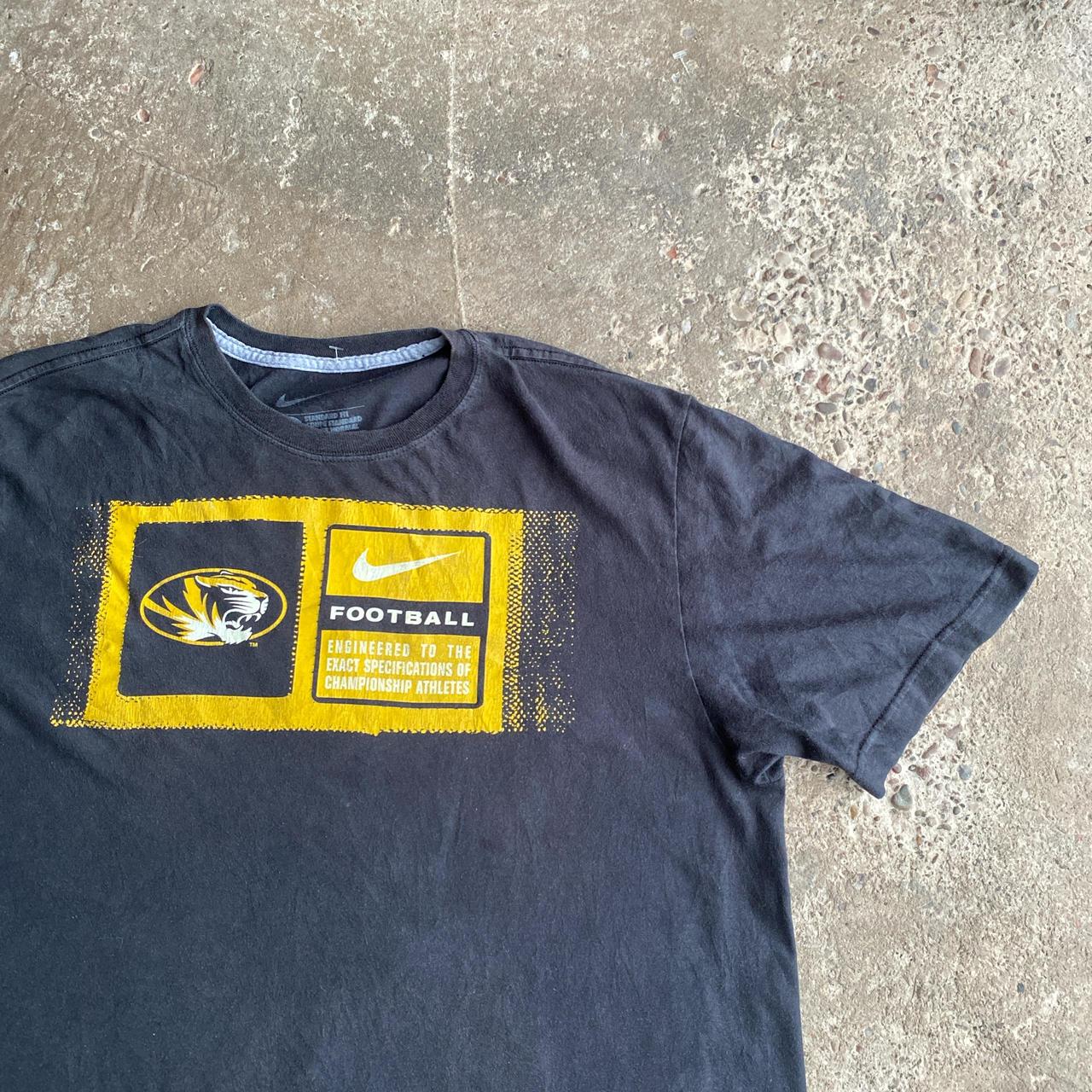 Black Nike Graphic Missouri Tigers T-Shirt - L