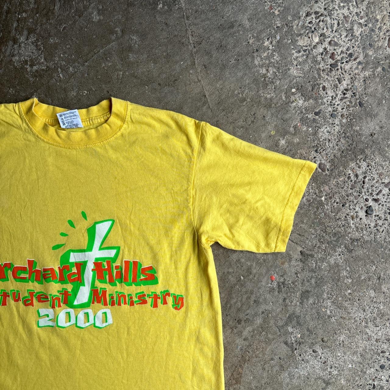 Vintage 2000 Yellow Graphic T-Shirt