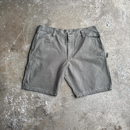 Khaki Green Wrangler Carpenter Shorts