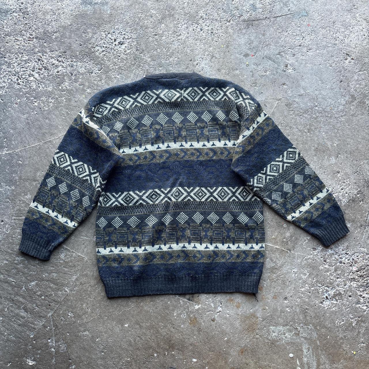 Navy and Green knitted sweatshirt - L