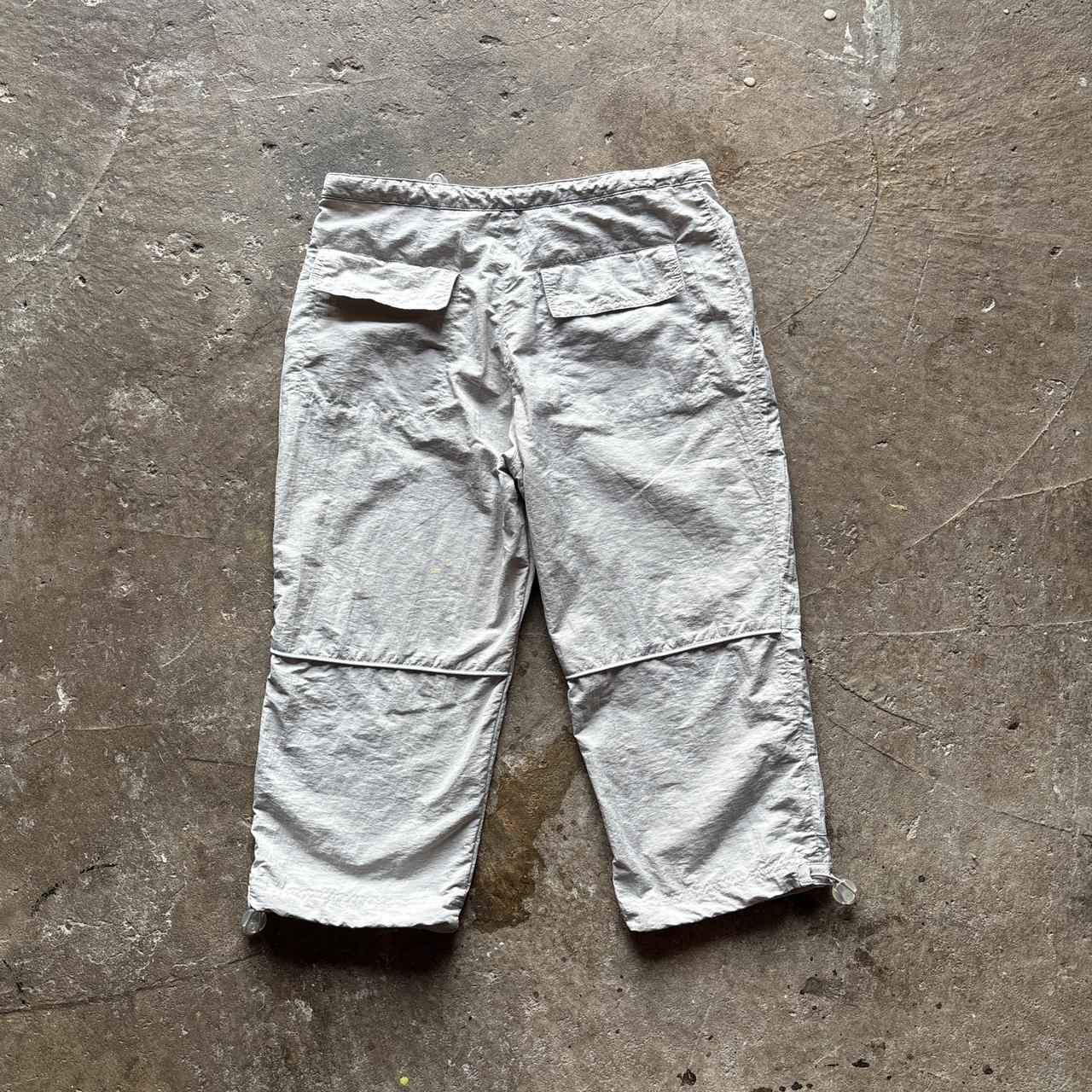 Cream Reebok 3/4 length shorts - Size 14