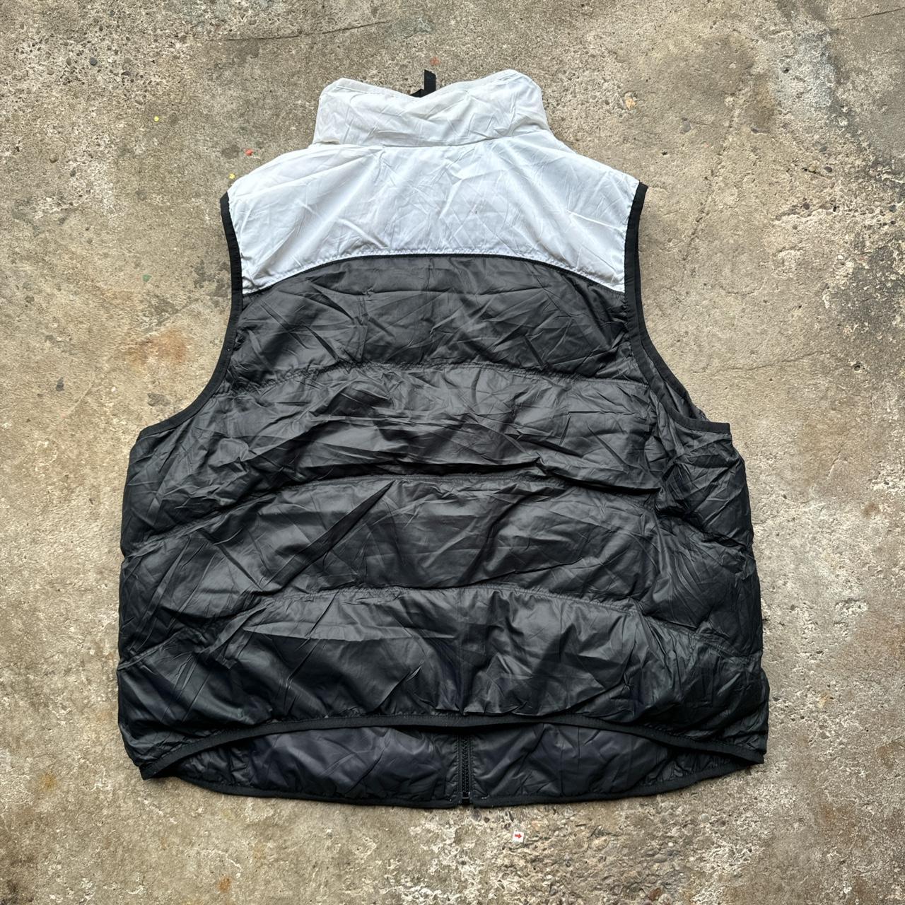 Black Nike reversible puffer gilet