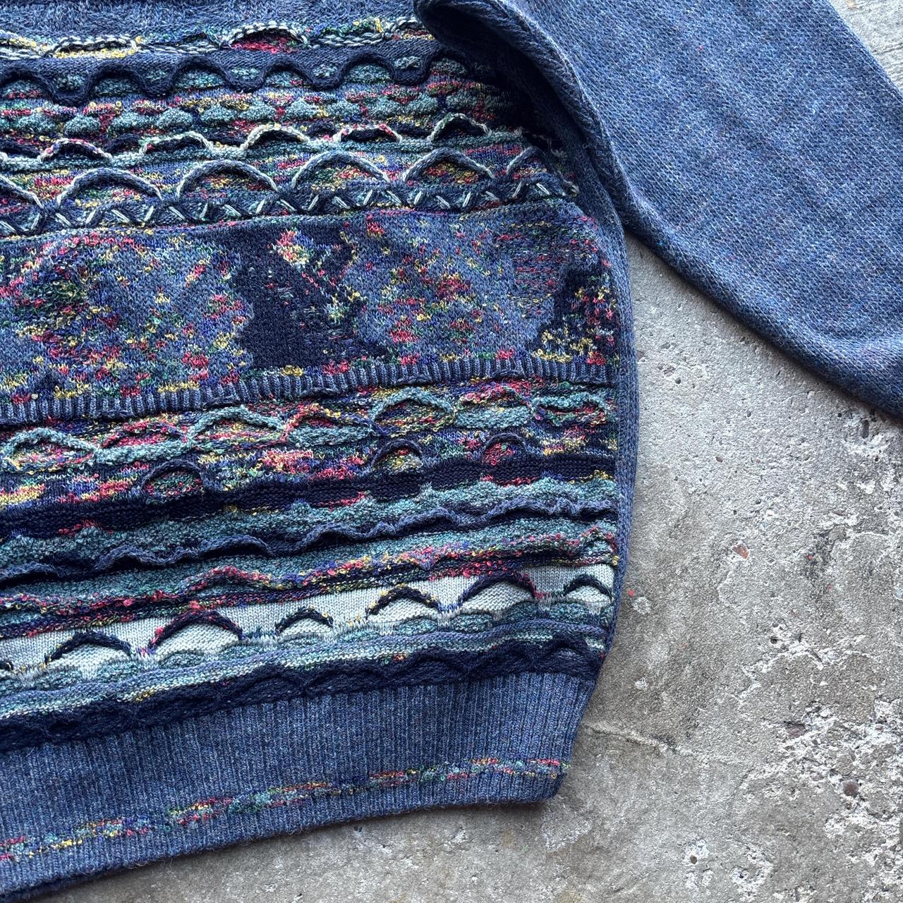Vintage C&A blue knitted sweatshirt with crazy pattern - L