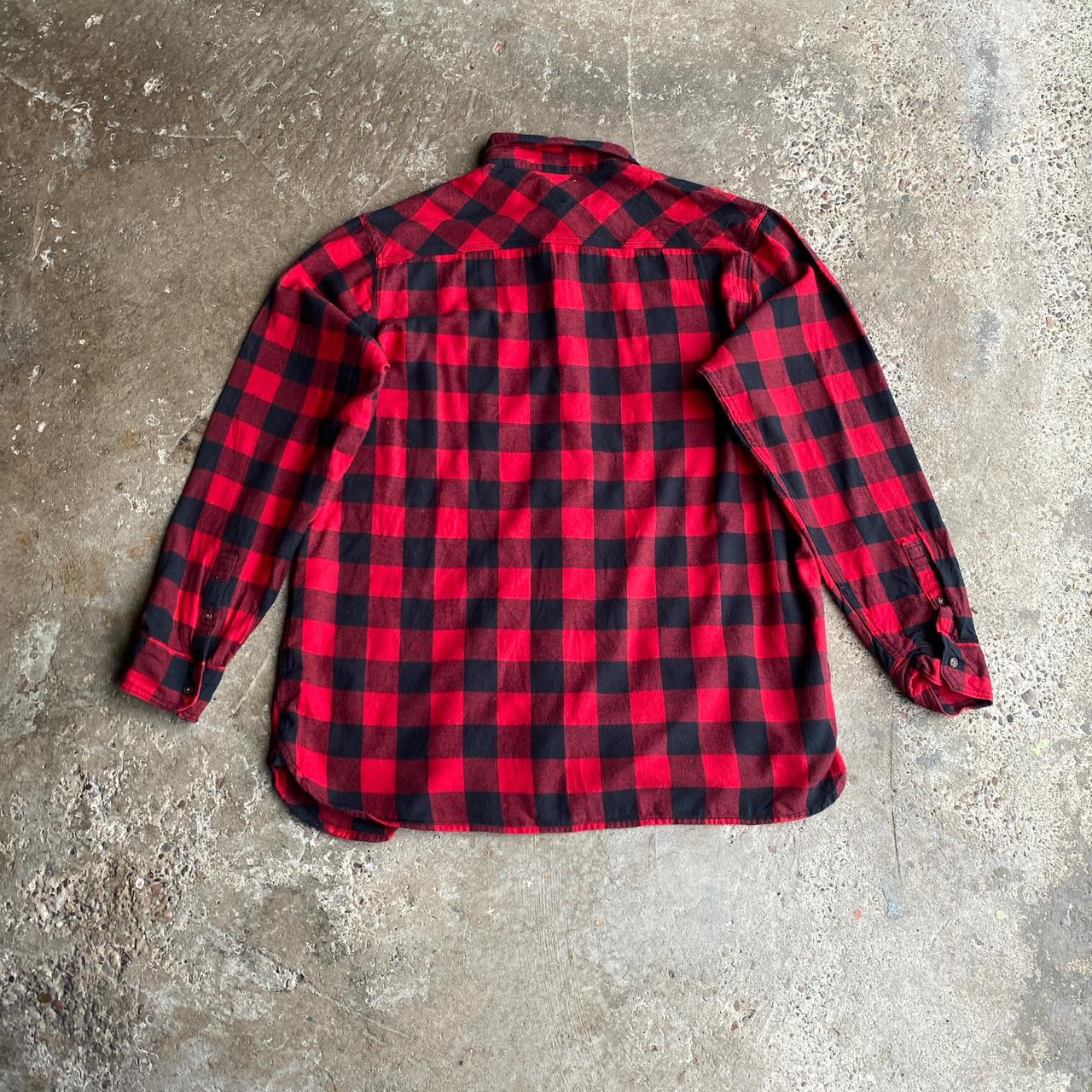 Red & Black Checkered Levis Flannel Shirt - XL