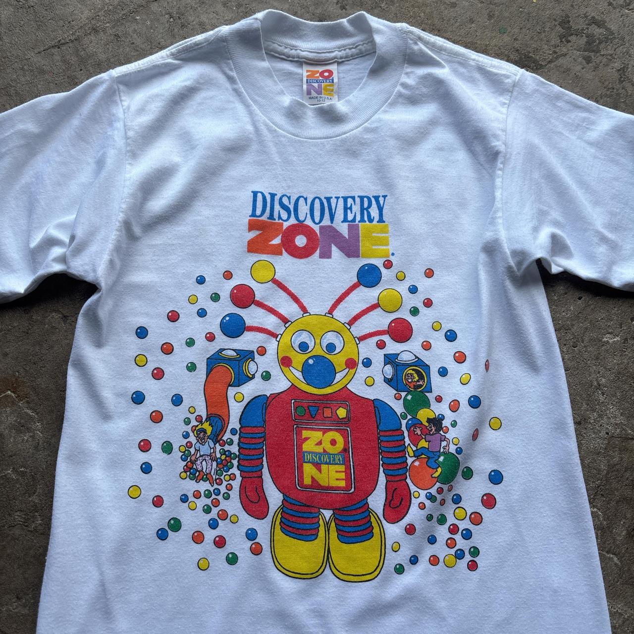 Vintage Discover Zone Graphic tee / Baby tee - M