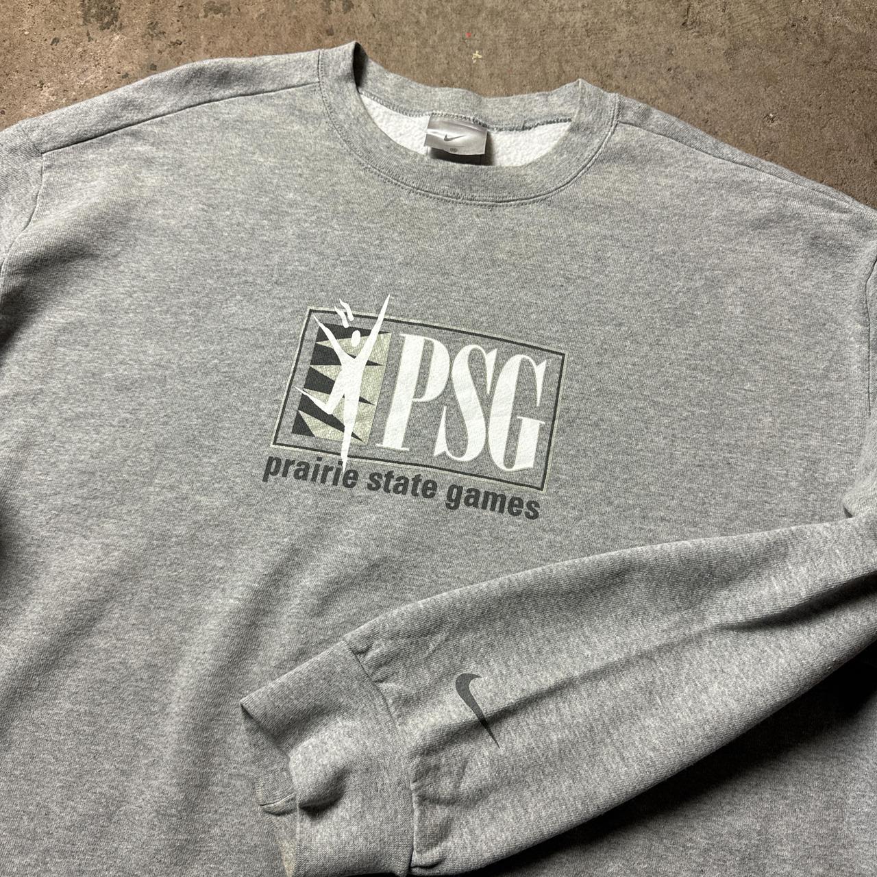 Vintage Grey Nike sweatshirt with ’PSG’ print