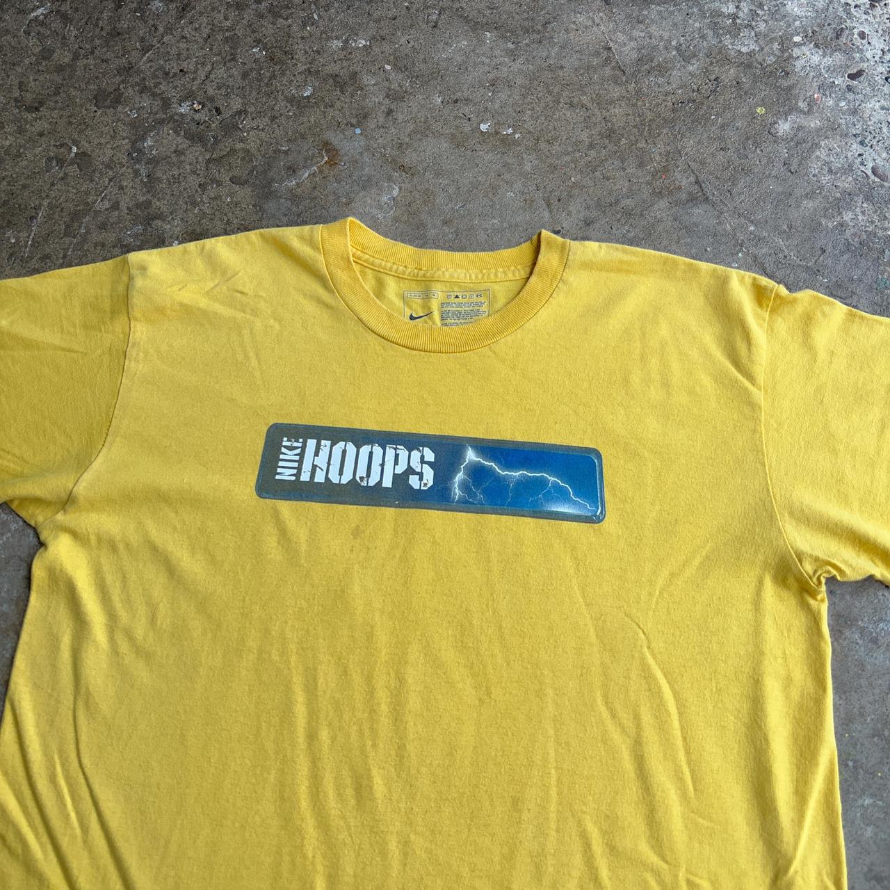 Vintage Nike Hoops graphic tee