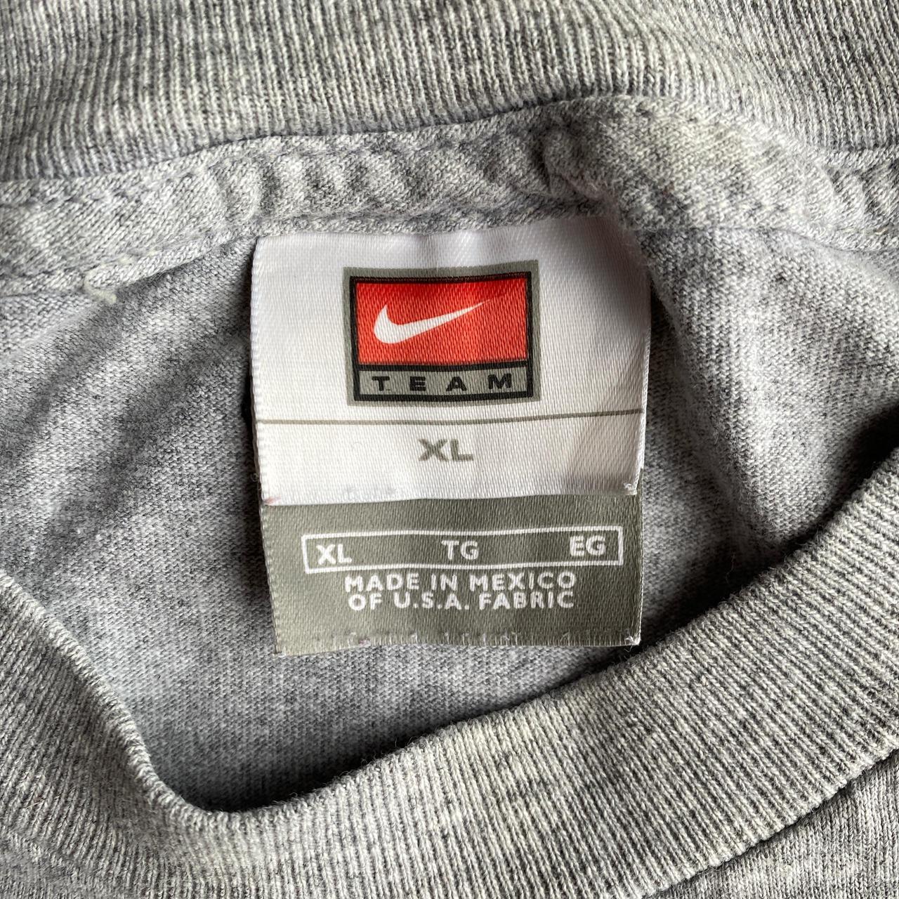 Vintage Grey Nike Graphic Baseball T-Shirt - XL (women’s)