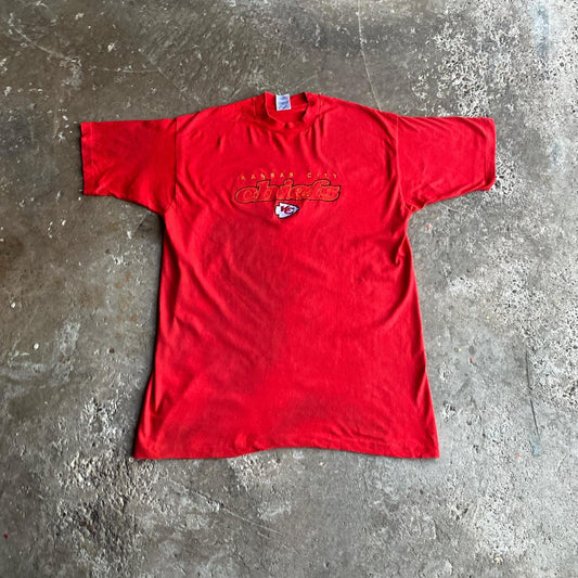 Red Kansas City Chiefs Embroidered T-Shirt - XL