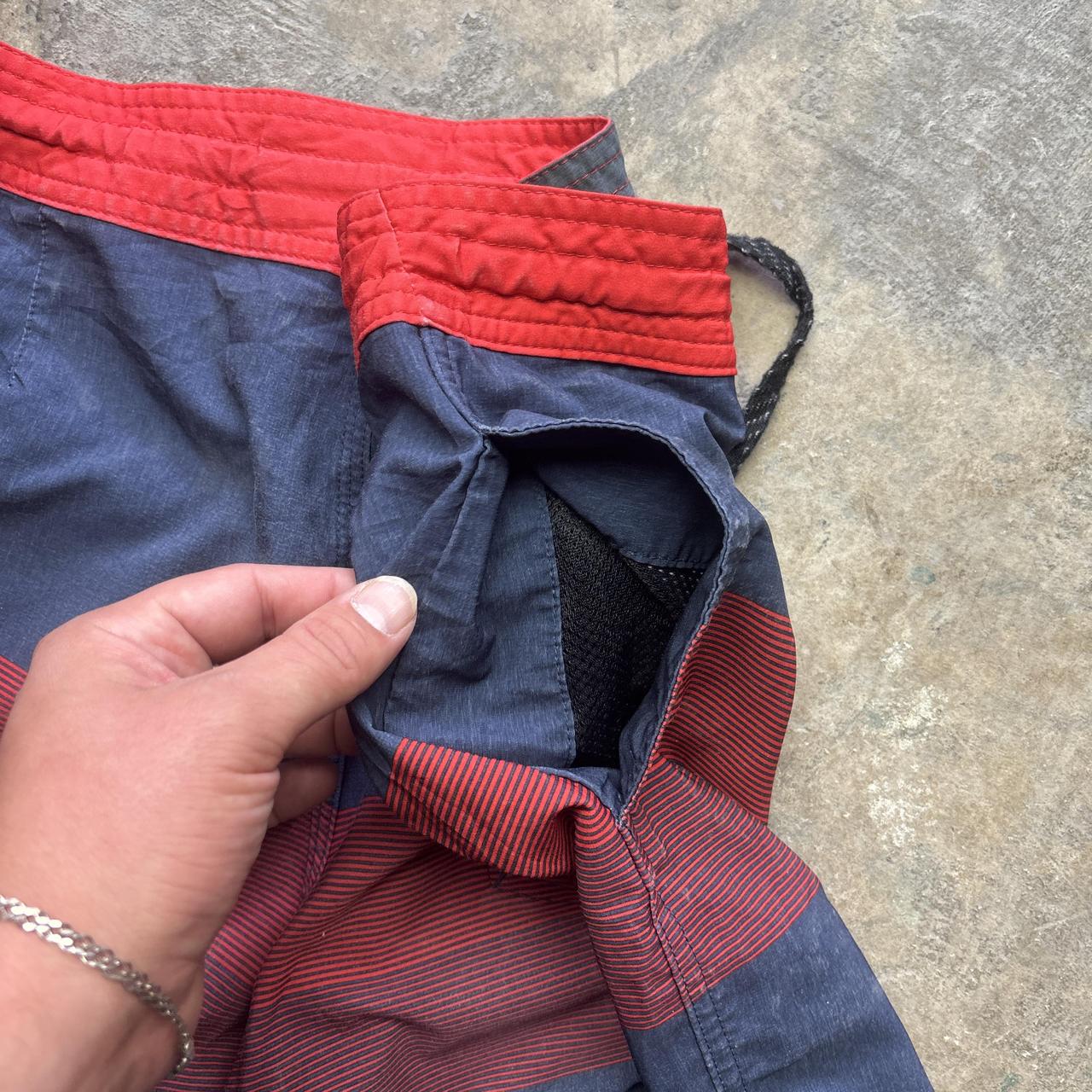 Red and navy Quiksilver board shorts - W32