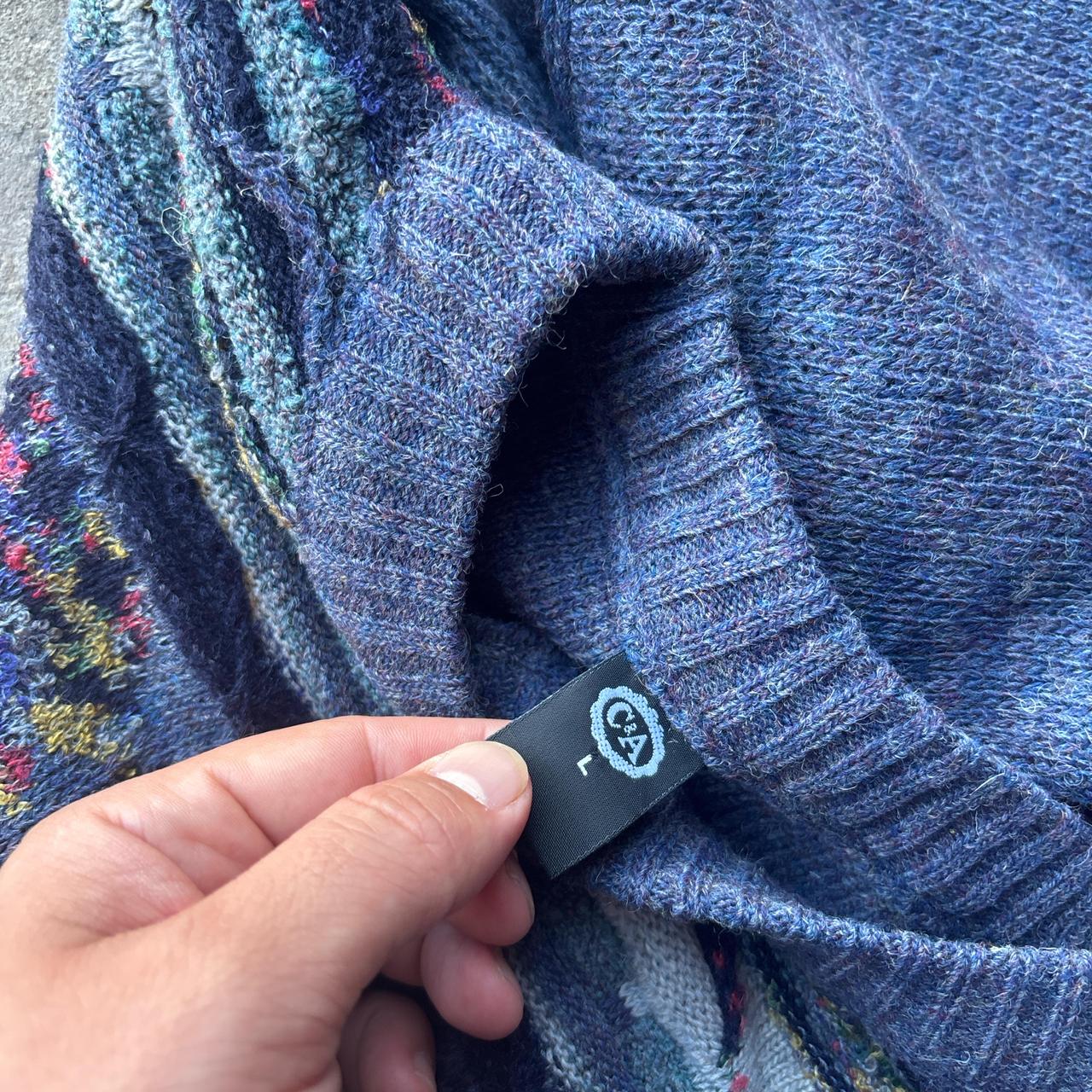 Vintage C&A blue knitted sweatshirt with crazy pattern - L