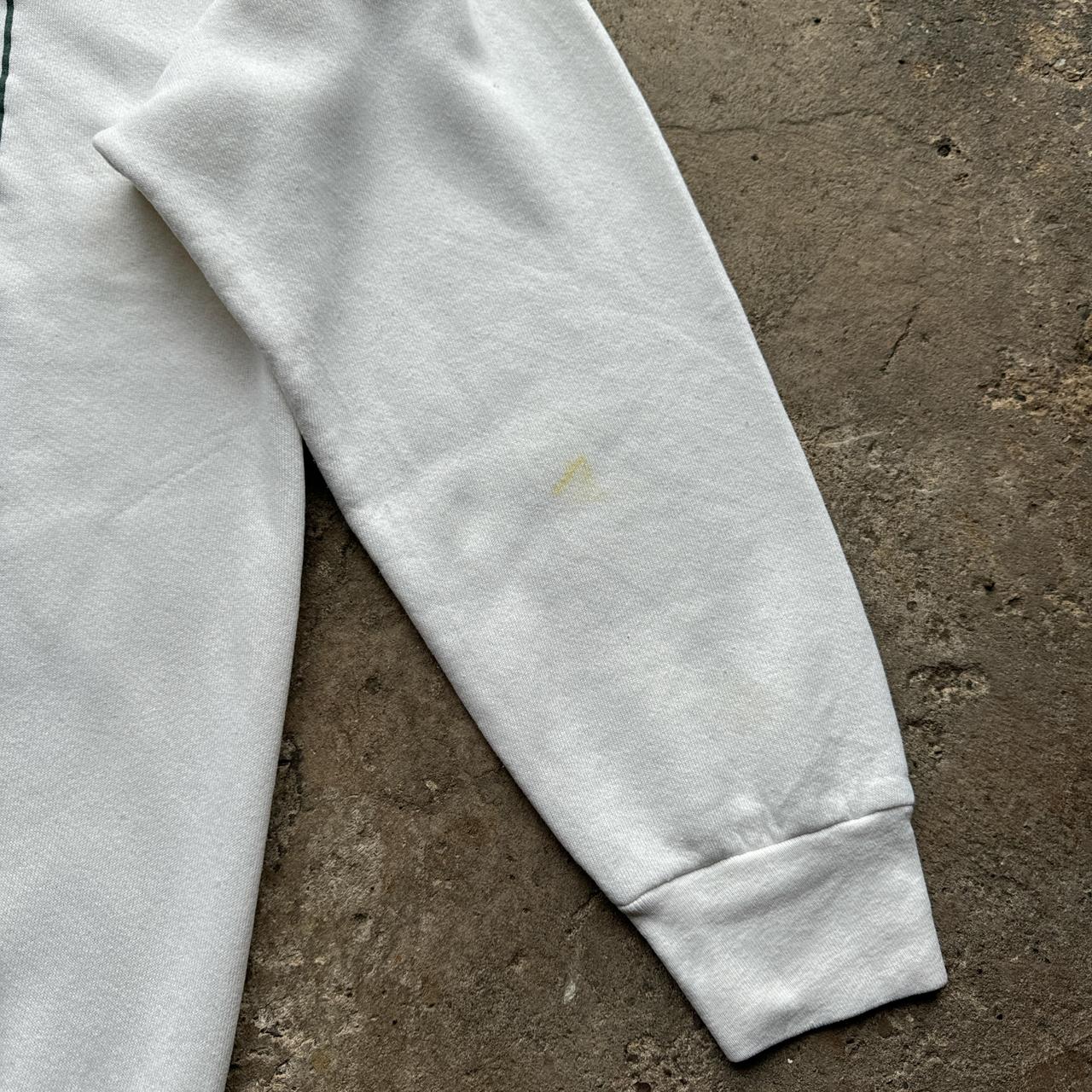 White 90s sweatshirt with ‘Antique’ print