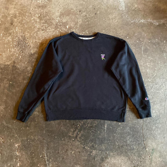 Black Crewneck Champion Sweatshirt - L
