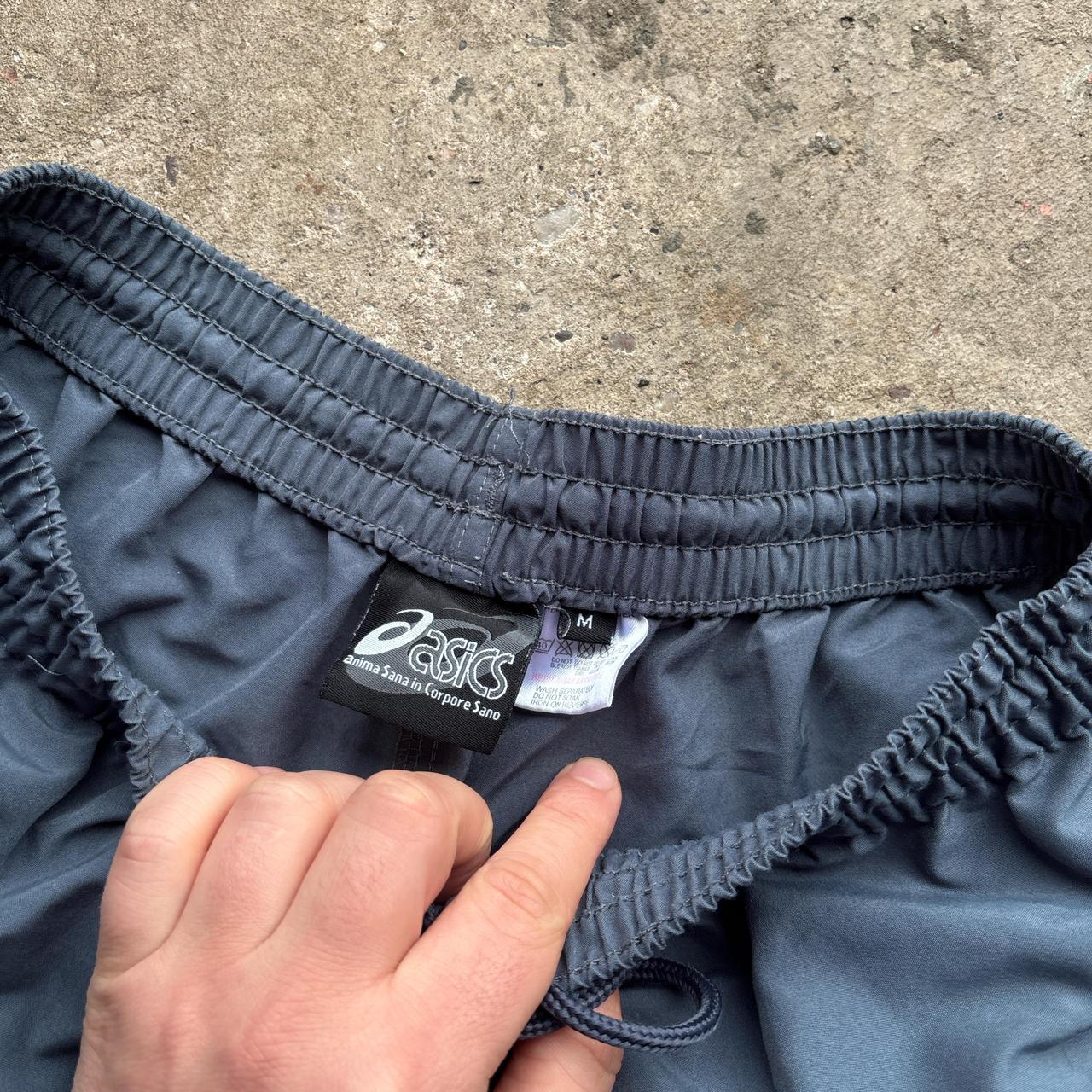 Y2K grey ASICS 3/4 length shorts