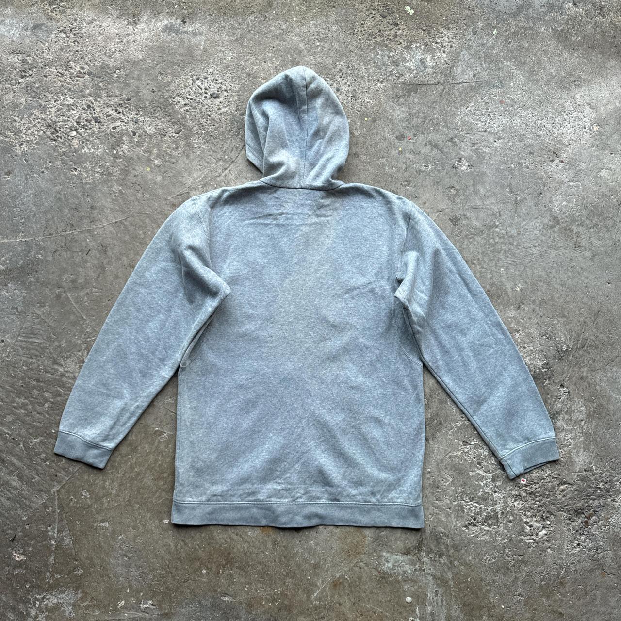00s Grey Nike zip-up hoodie with embroidered swoosh
