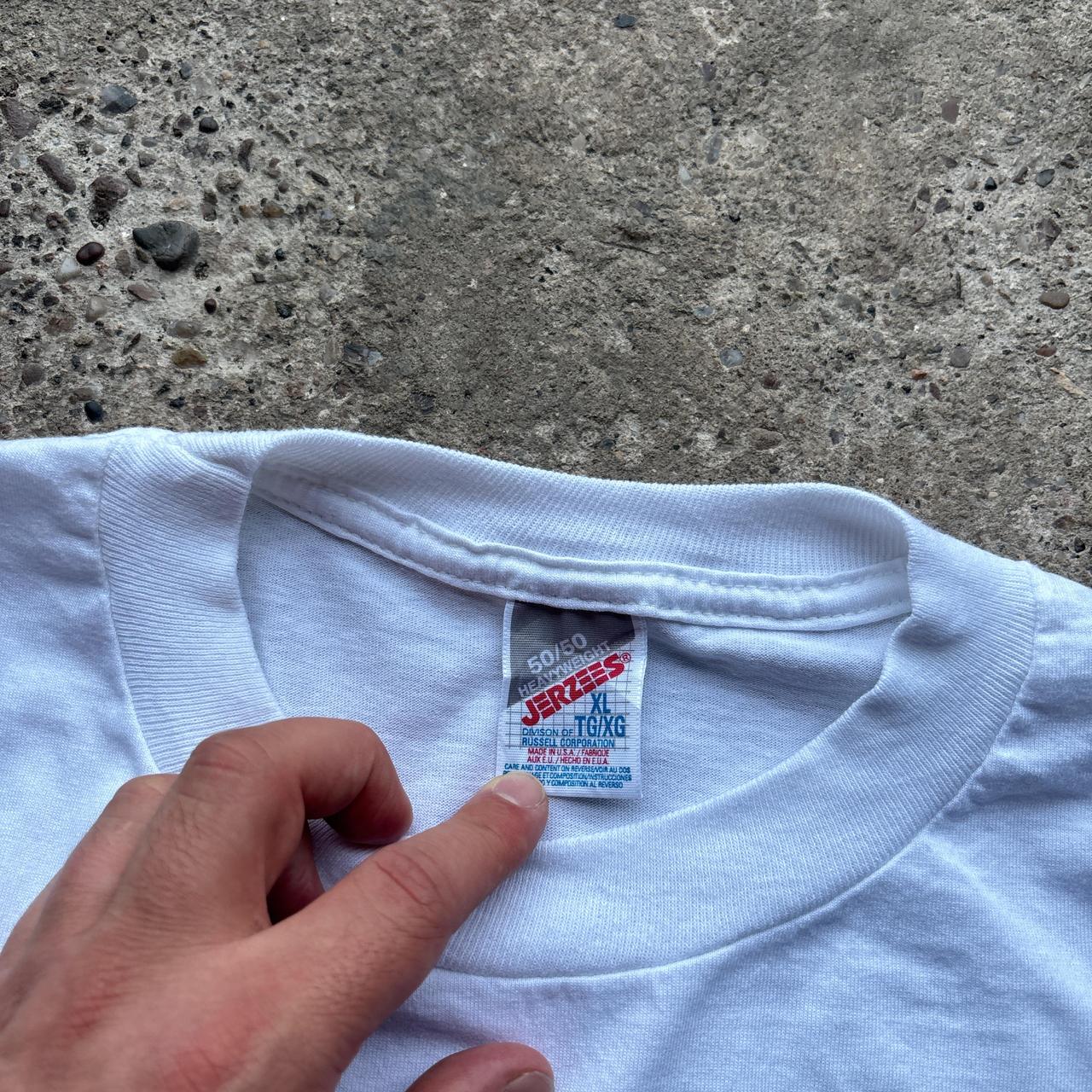 White Jerzees Graphic tee with ‘Aric’ print - XL