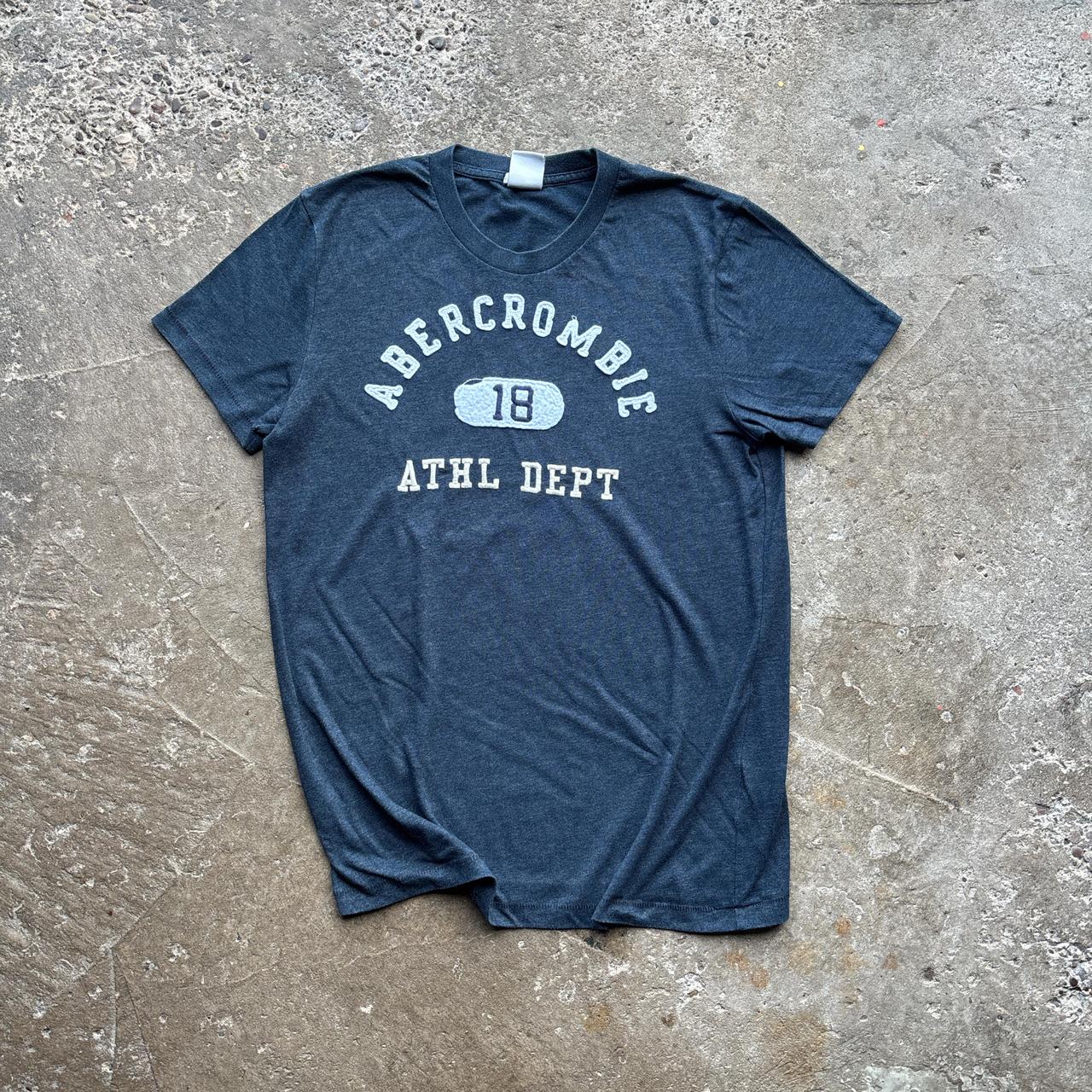 Blue Abercrombie & Fitch t-shirt - S