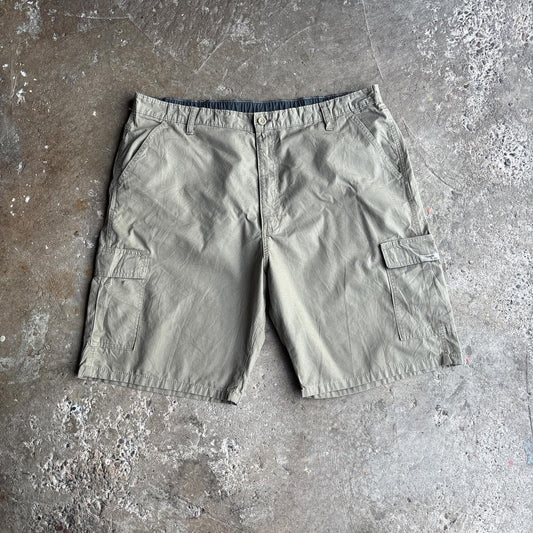 Khaki Green Textured Wrangler Cargo Shorts - W42