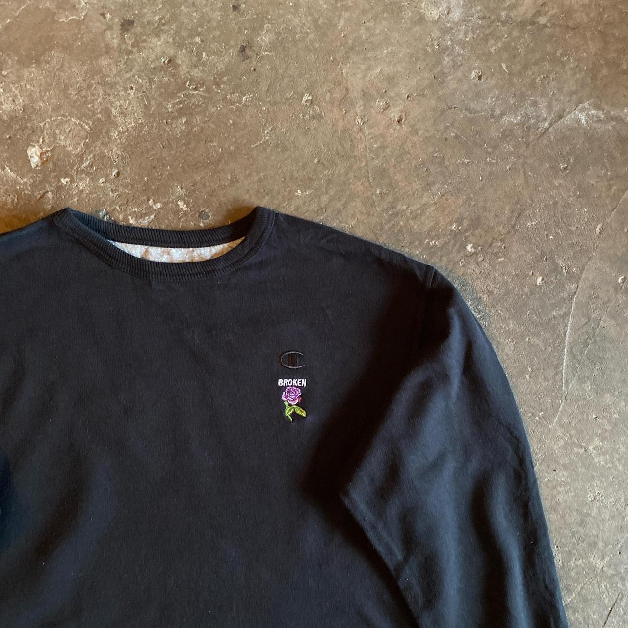 Black Crewneck Champion Sweatshirt - L